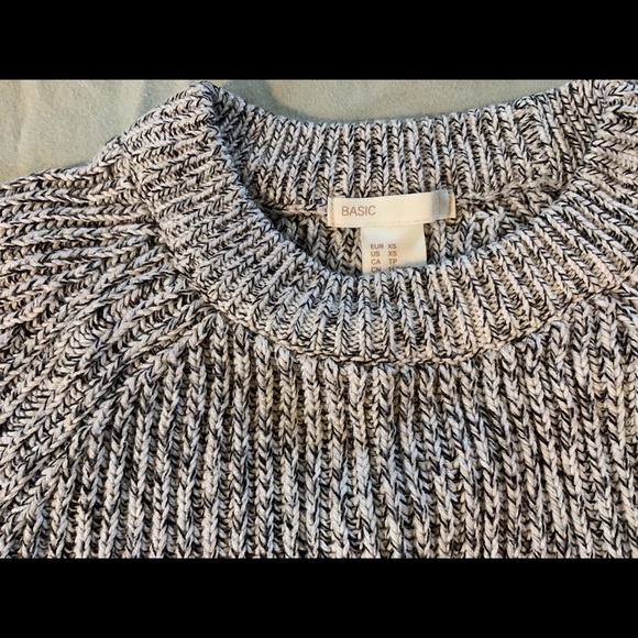 Gray sweater - Picture 3 of 3